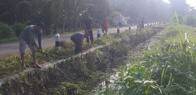Normalisasi Saluran Air Di sepanjang Jalan Diponegoro